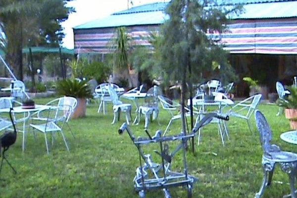 Hotel Tshimologo Farm Guest House (Francistown)